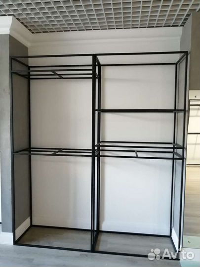 Торговое оборудование для магазина одежды