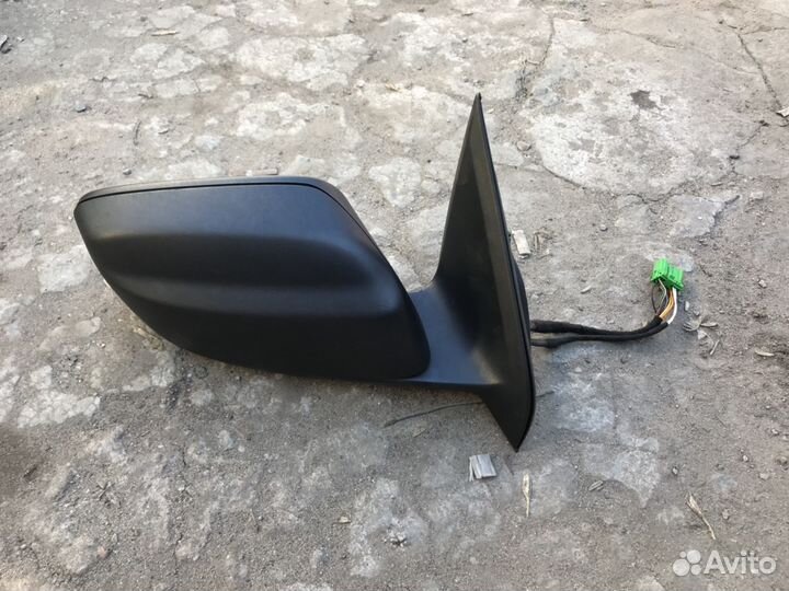 Volvo XC90 зеркало правое