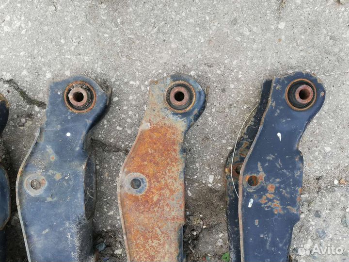 Рычаг задний поперечный Митсубиси Лансер 9