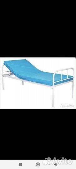 Медицинская кровать с матрацом