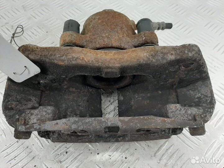 Суппорт для mercedes-benz Vito (W638)