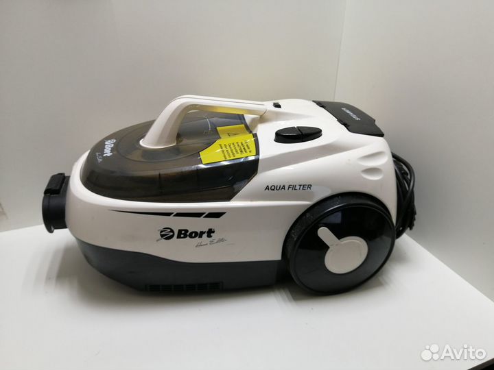 Пылесос bort BSS-3500-St (T11182)