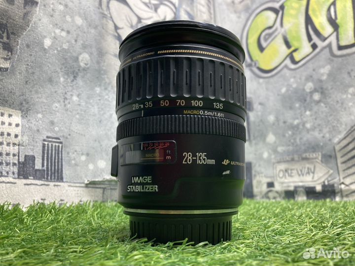 Canon EF 28-135mm 3.5-5.6 IS USM