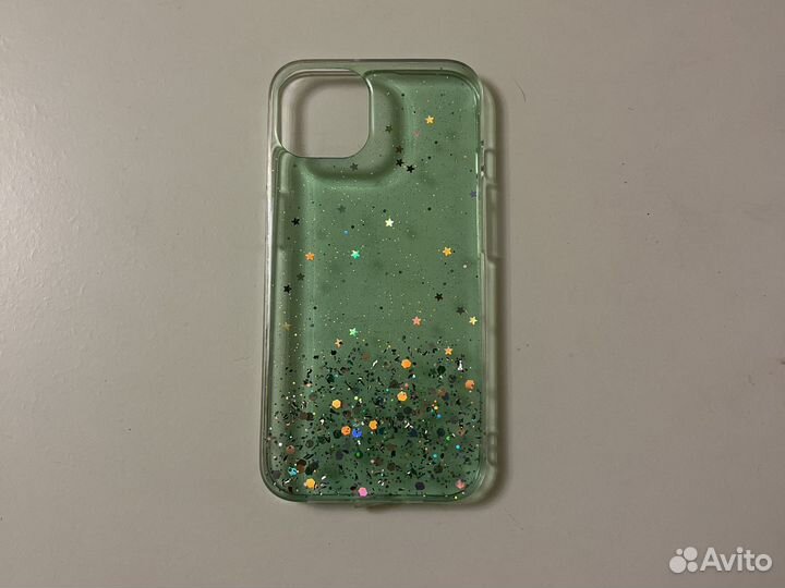 Чехлы на iPhone 13