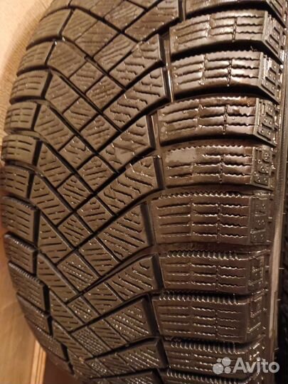 Pirelli Ice Zero FR 225/45 R18 95H