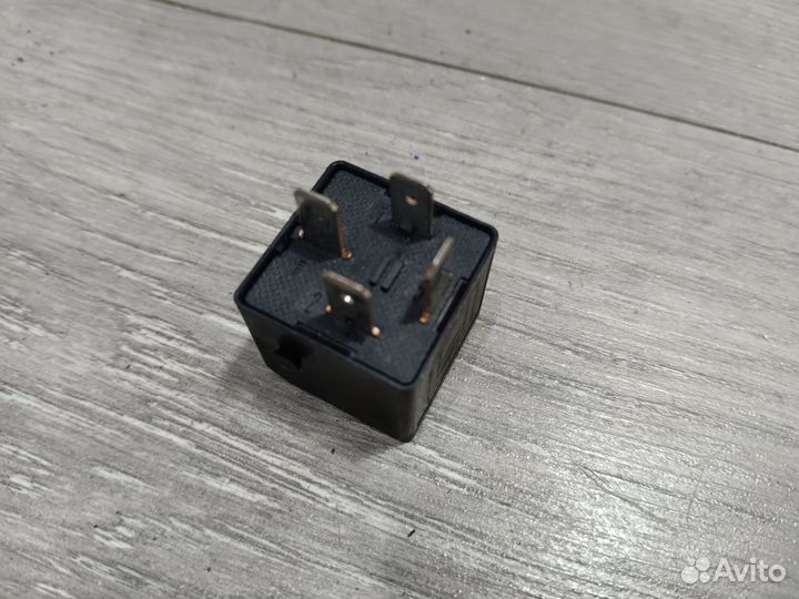 Реле Оригинал VAG № 645 - 4H0951253A