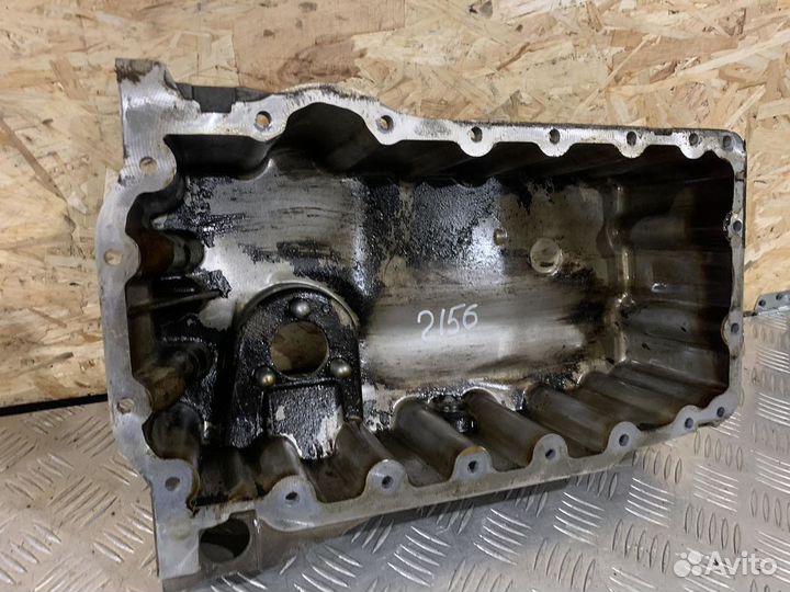 Поддон Passat B6 Golf 2.0 BLX BLY BLR