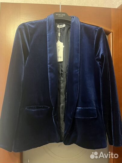 Костюм женский