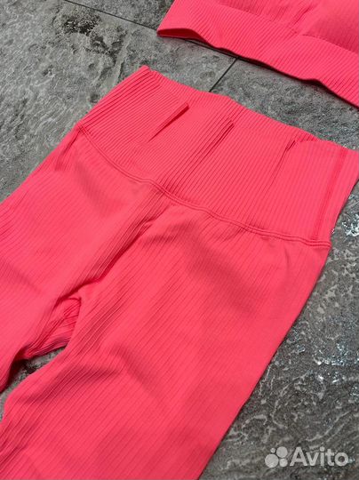 Костюм для фитнеса