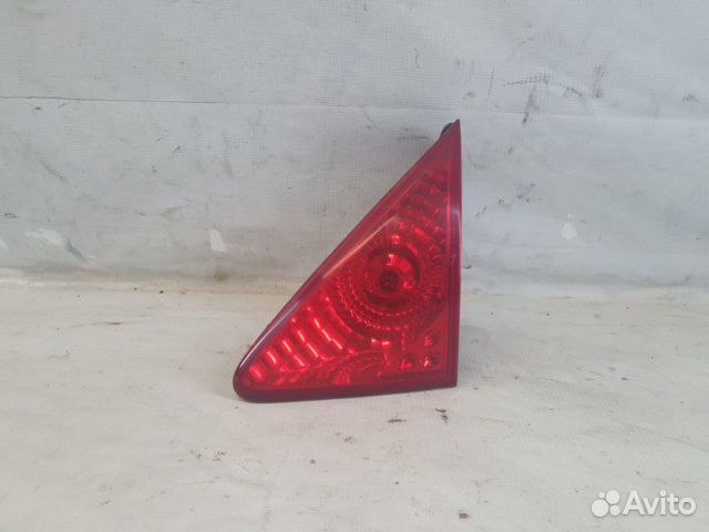 Фонарь внутренний задний правый Peugeot 3008