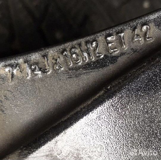 Оригинал Mercedes 225/55/16 Nokian /Зима