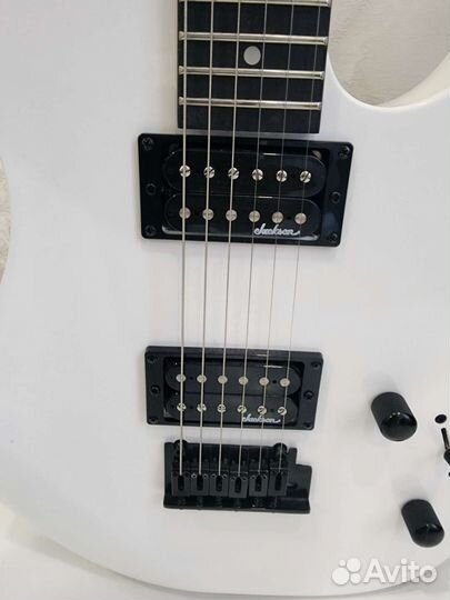 Электро гитара Jackson Dinky js 11