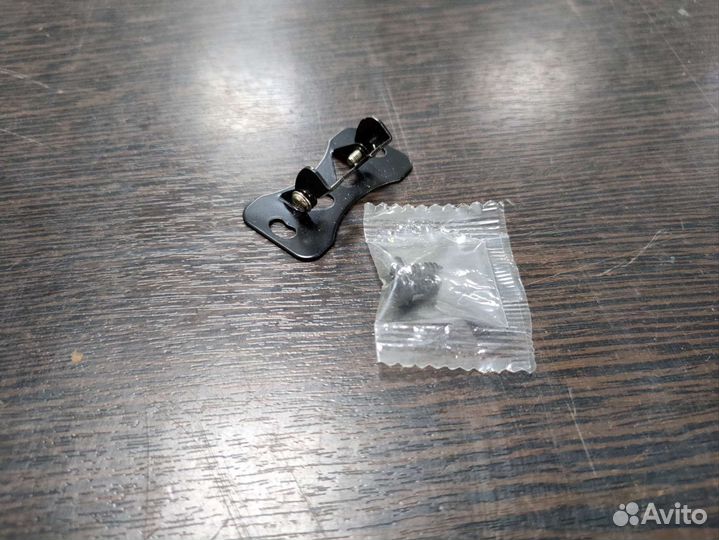 Крепление камеры заднего вида