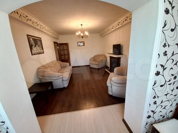 2-к. квартира, 58 м², 4/10 эт.