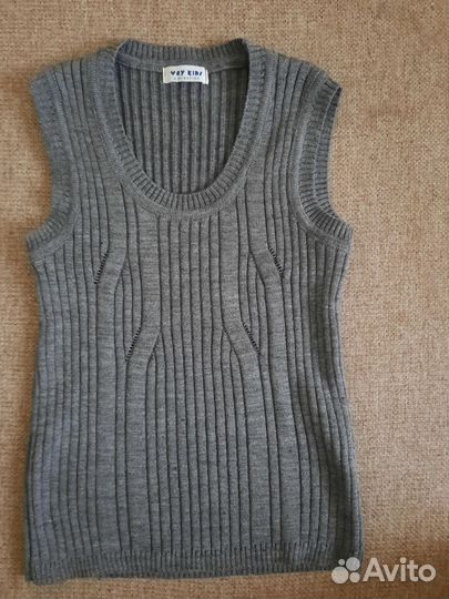 Жилет школьный шерстяной новый 128-140