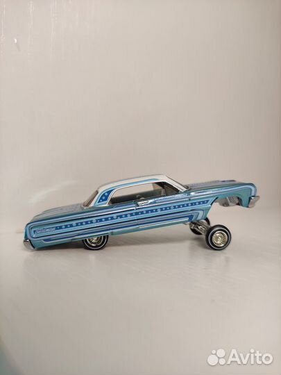 Hot Wheels RLC Exclusive Holiday ’64 Impala