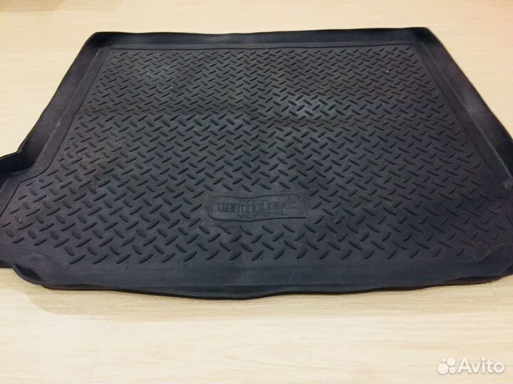 Коврик в багажник