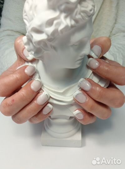 Модель на маникюр и наращивание