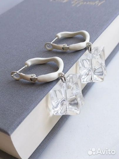 Серьги бижутерия, акриловые прозрачные кристаллы