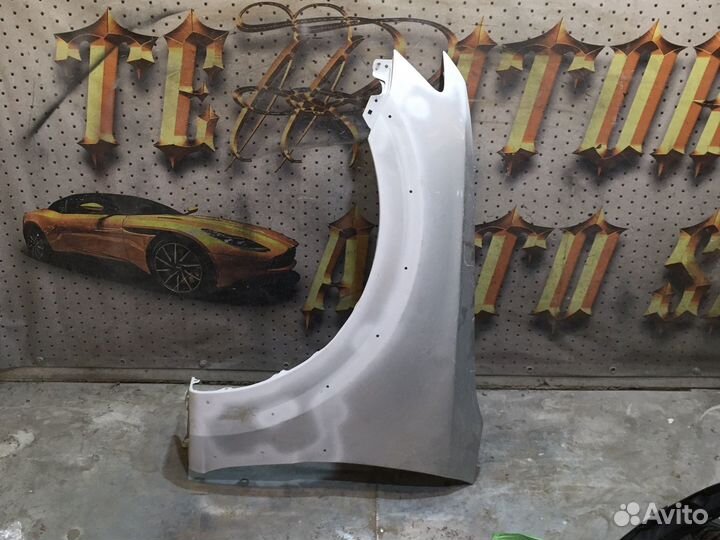 Крыло переднее левое Mitsubishi Pajero 4