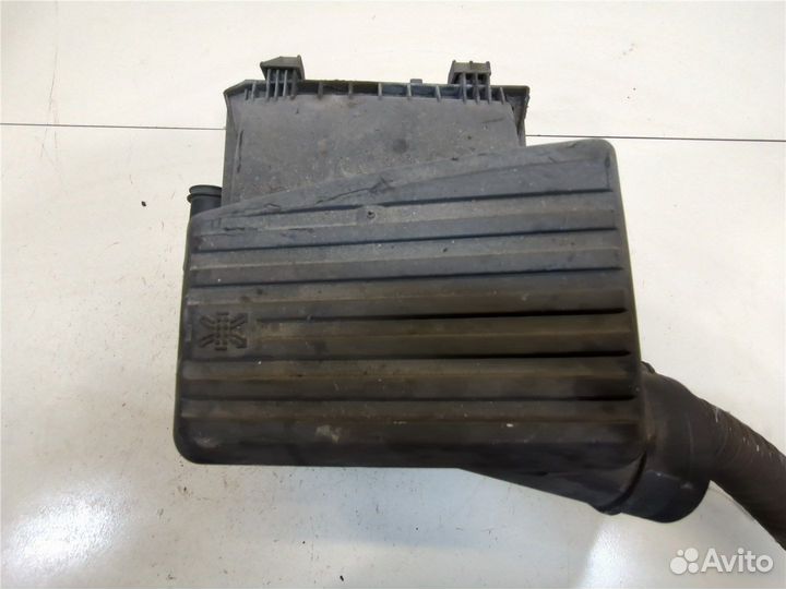 Корпус воздушного фильтра Volkswagen Golf 3, 1995