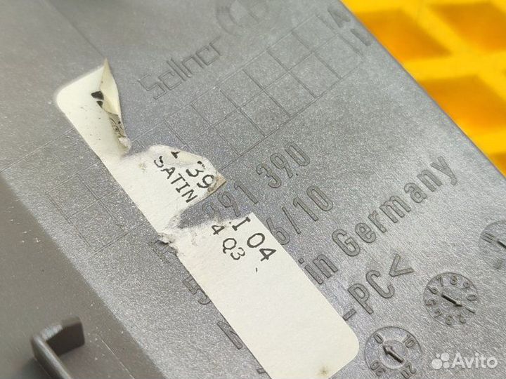 Накладка двери передняя правая Bmw X1 E84 N20B20A