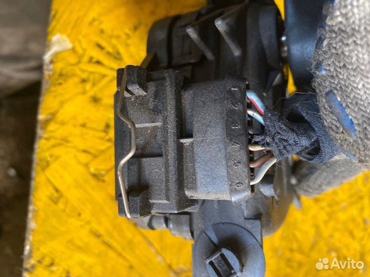 Педаль газа Volvo S80 TS D5244T 2005