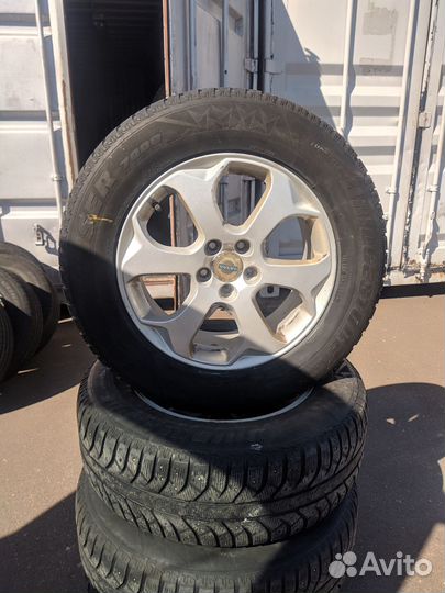 Bridgestone Ice Cruser 7000 235/65 R17