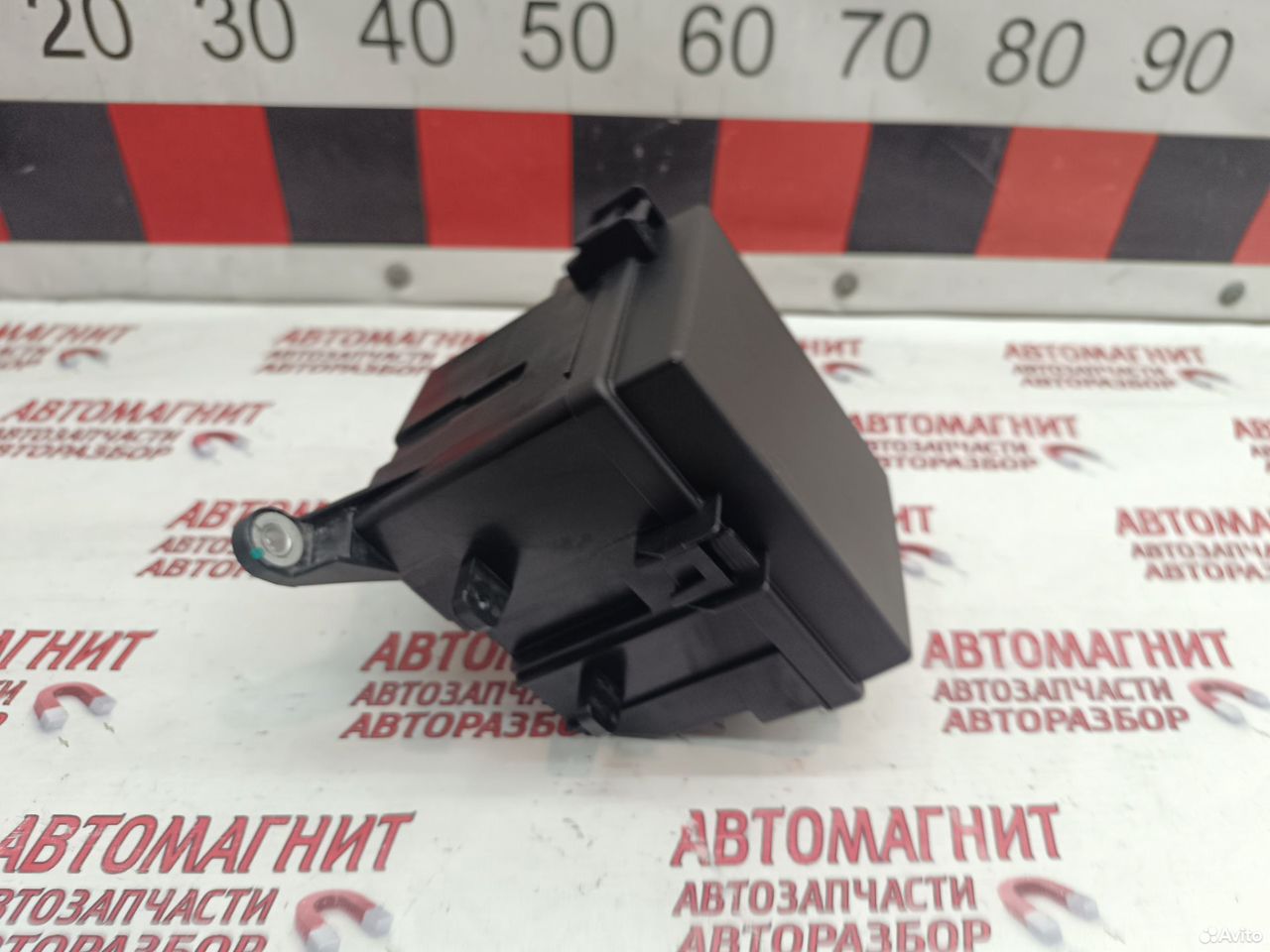 Корпус блока предохранителей Zeekr 001