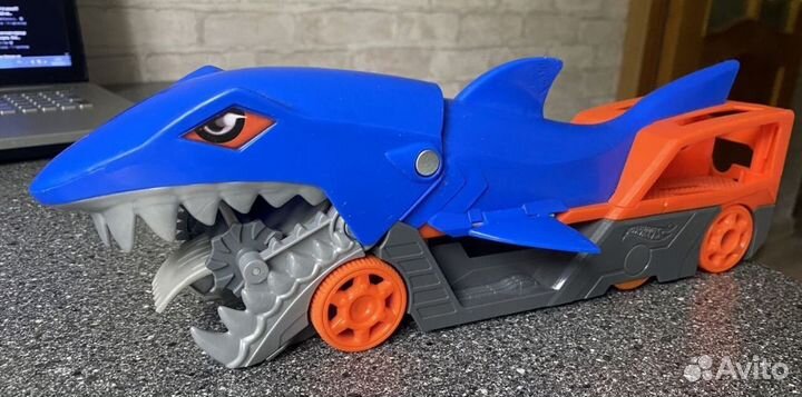 Hot wheels акула