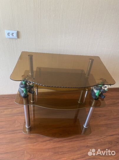 Стеклянная тумба, столик