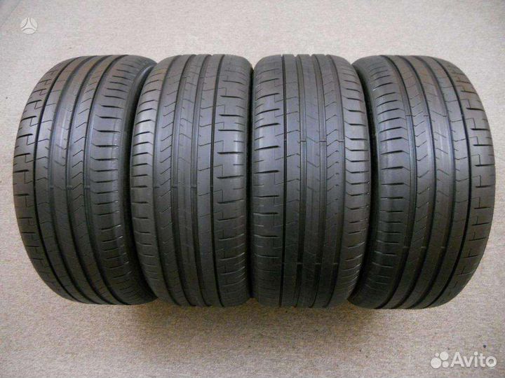 Pirelli P Zero PZ4 285/30 R22