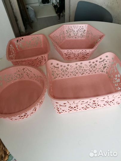 Контейнеры розовые