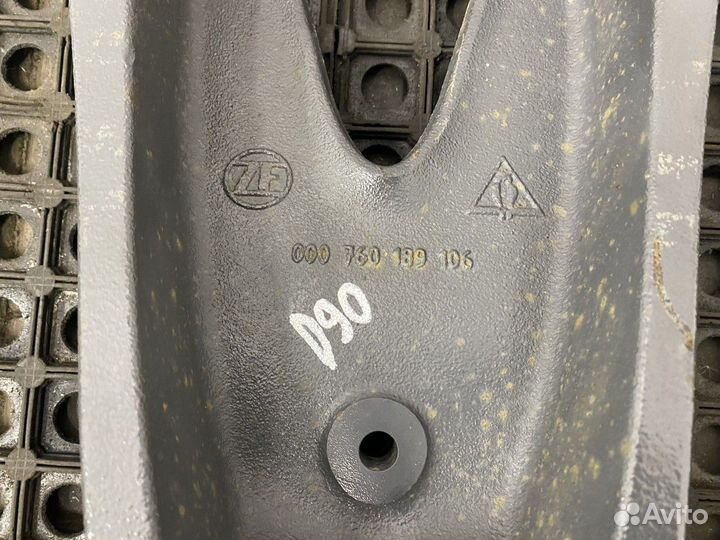 Кронштейн реактивной тяги Daf XF106