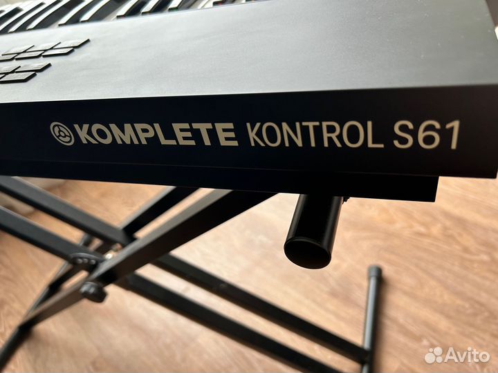 Native Instruments Komplete Kontrol S61 MkII