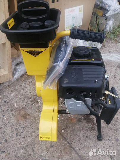 Измельчитель-шредер бензиновый champion SC2818