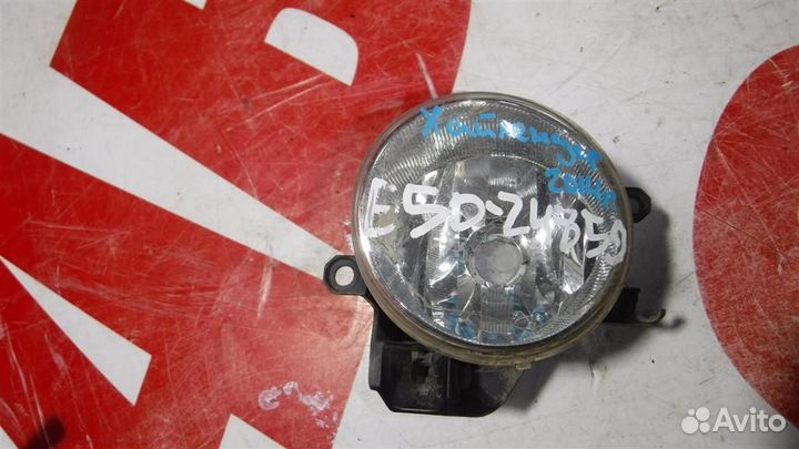 Фара противотуманная левая Toyota Highlander III