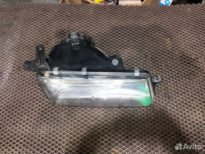Фара правая Opel Vectra A - 1988-1985