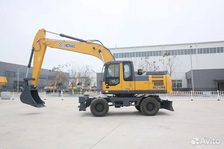 Колёсный экскаватор XCMG XE210WD, 2024