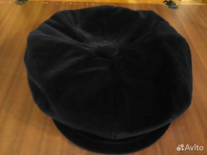 Головной убор - кепка бархатная женская