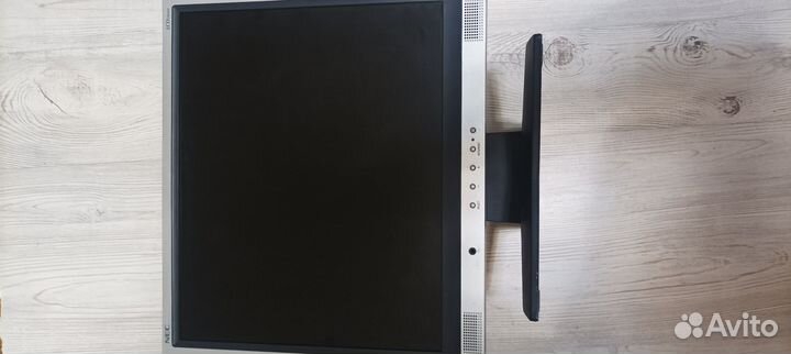 Монитор NEC LCD1904