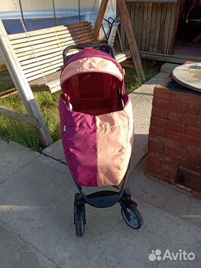 Прогулочная коляска