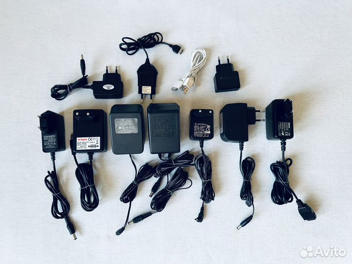 Зарядное устройство. Провод и блок питания