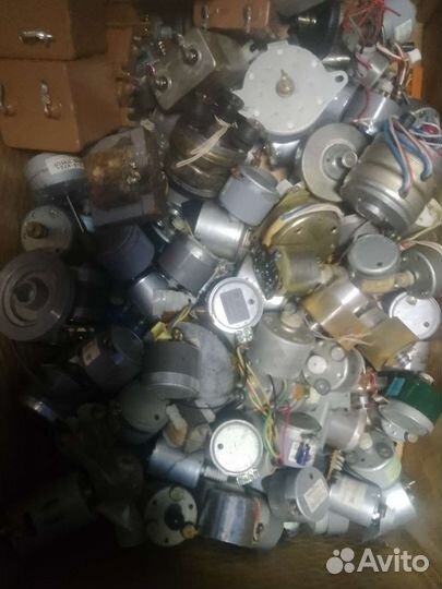 Моторчики от магнитофонов