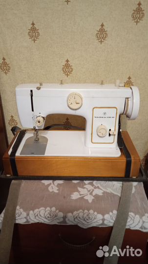 Швейная машина Чайка 132м