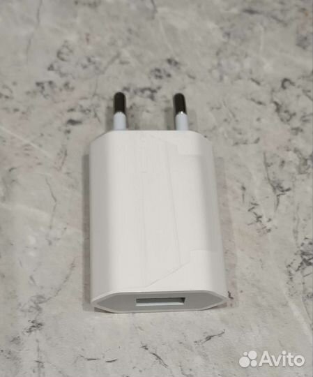 Зарядное устройство на iPhone