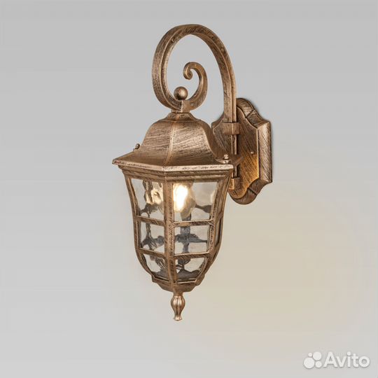 Уличный настенный светильник