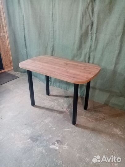 Кухонный стол