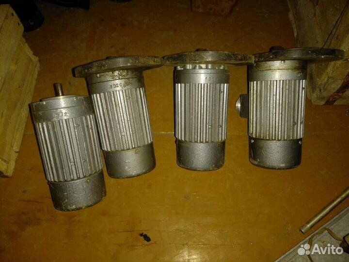 Двигатель шаговый шд-5Д1му3 СССР доставка 3шт