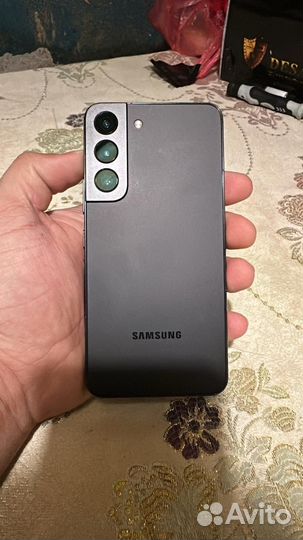 Samsung Galaxy S22, 8/256 ГБ